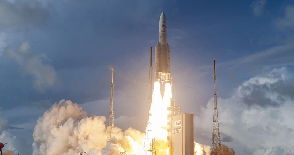 ariane 5 galaxy 35 and galaxy 36 liftoff